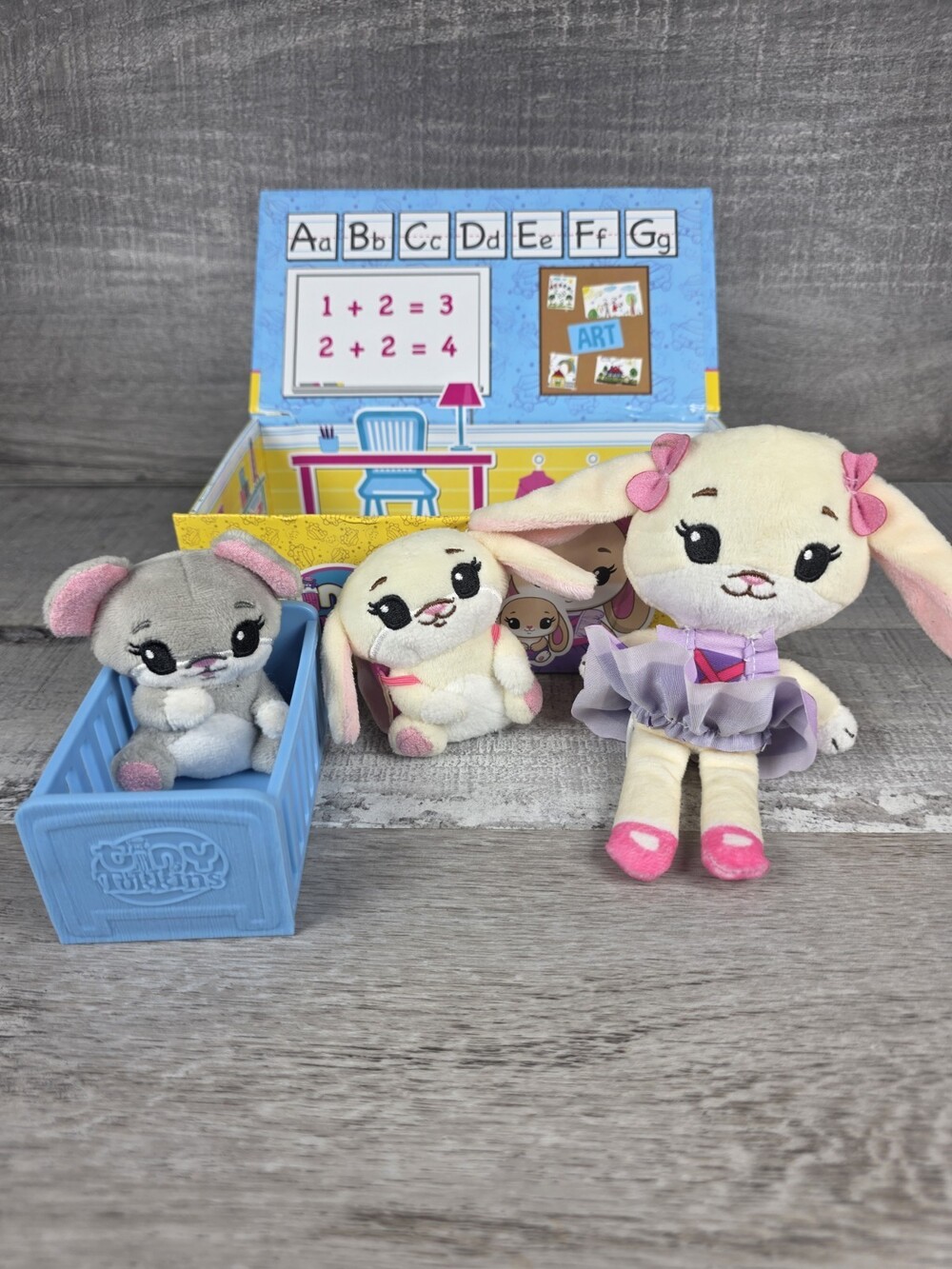 Beverly Hills Tiny Tukkins Bunny Preschool Playtime Set Plush Crib g76
